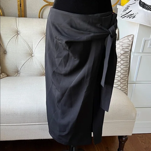 Chicwish Black Midi Wrap Skirt - Picture 1 of 2
